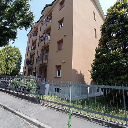Casa Giotto, Grazioso Trilocale Apartamento Carate Brianza Exterior foto